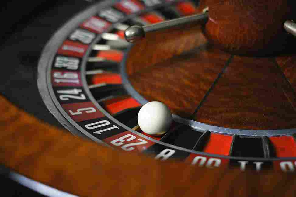 Master Online Roulette: Essential Rules and Winning Strategies